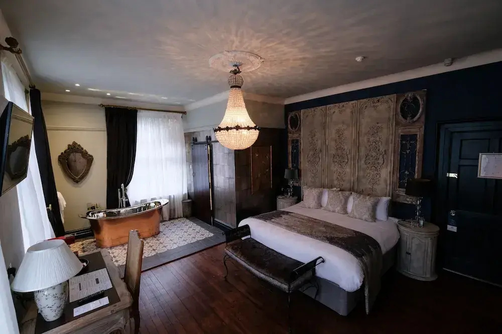 Premier room