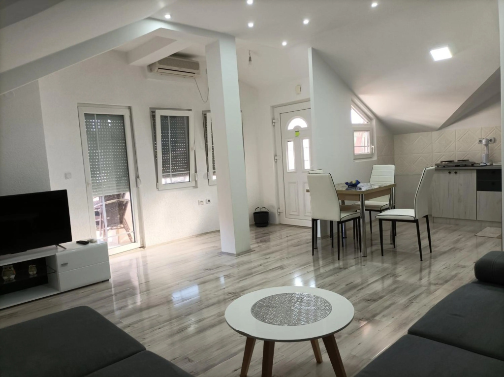 Ceca Apartment — 4