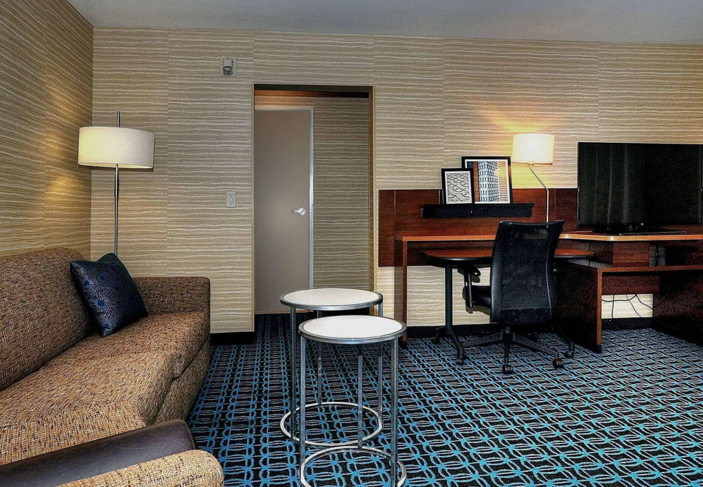 Lobby & Reception