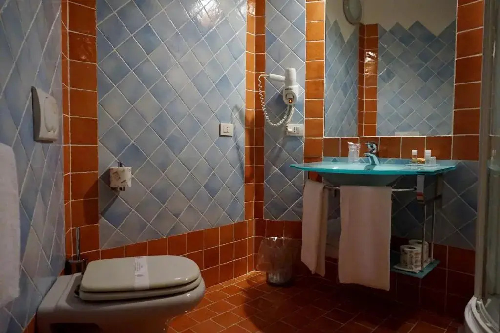Hotel Monti Di Mola - Chambres