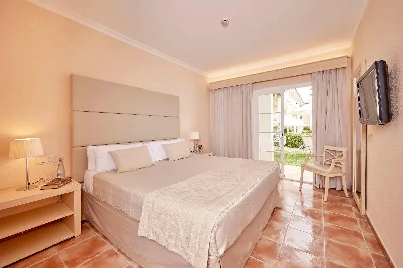 Zafiro Can Picafort - Chambres