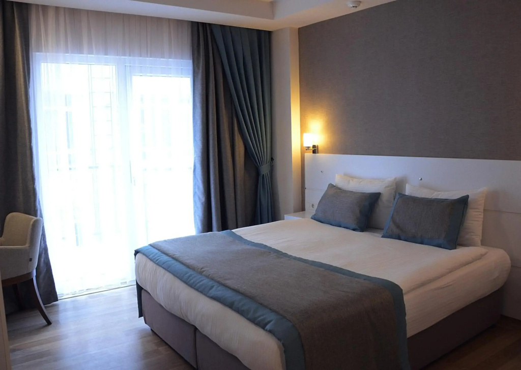 Parion House Hotel
