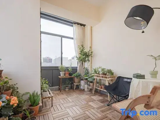 Jinan solitary shadow Hostel