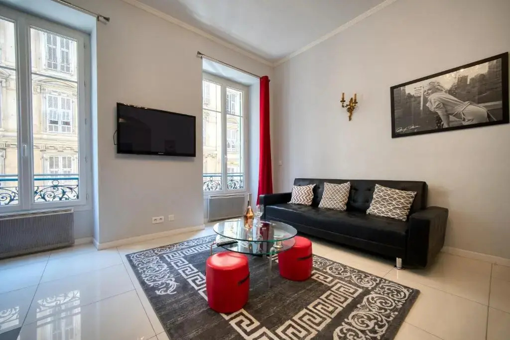 Afficher la photo 8 — Lusso 5 beds Central Apartment