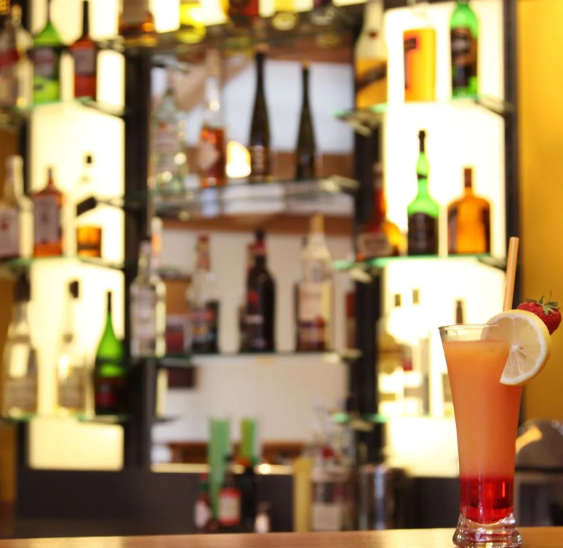Food & Beverage