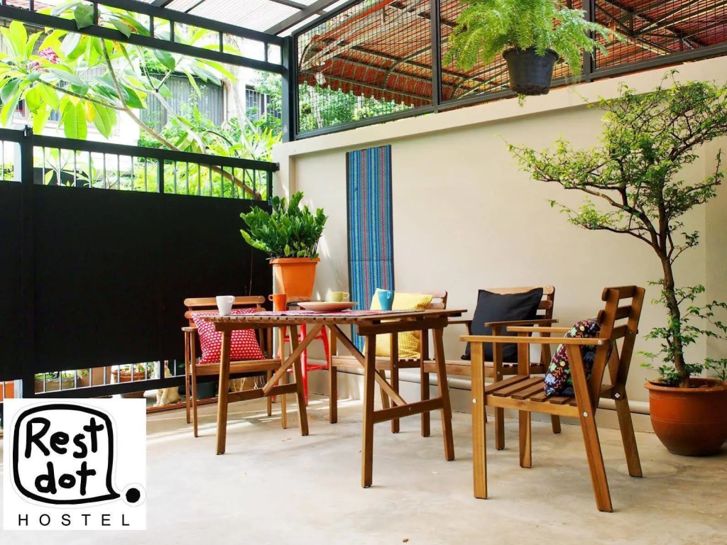 Restdot Hostel