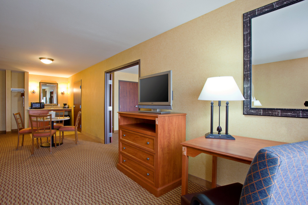 Holiday Inn Express and Suites Ontario Airport by IHG - Général