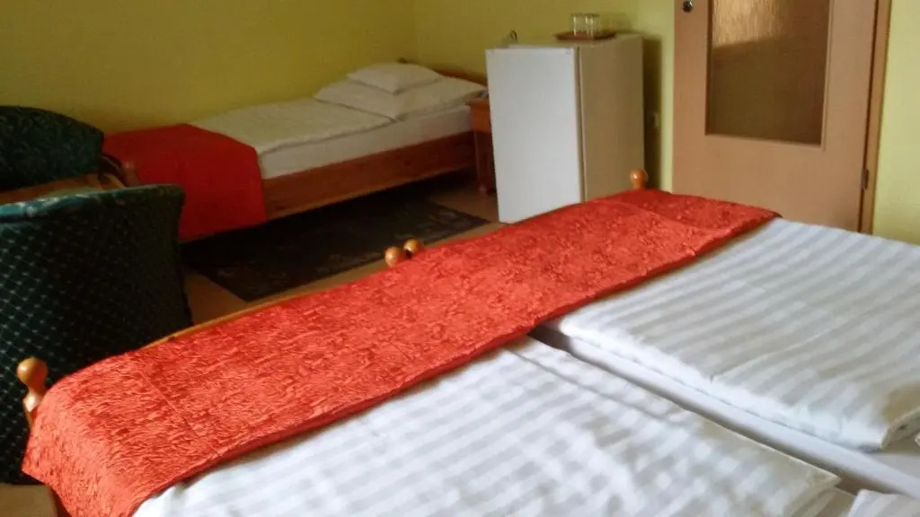 Denis Hotel és Étterem - Chambres