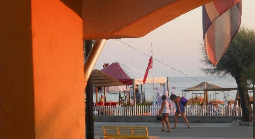 Beach & Waterfront