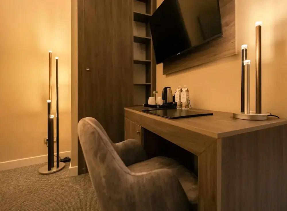 Lobby & Reception