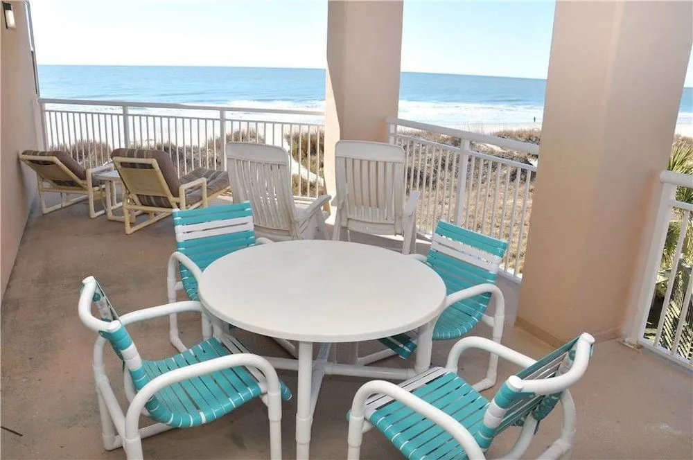Hyperion Towers 201 - 3 Br condo by RedAwning