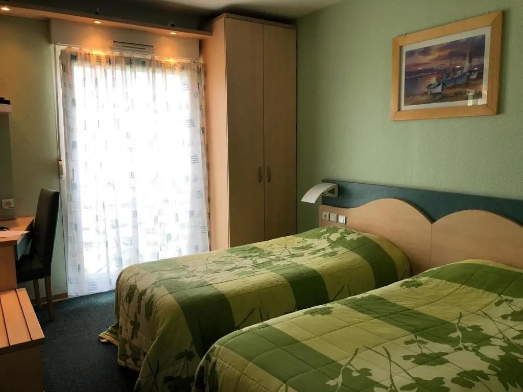 Standard Double room (twin beds)