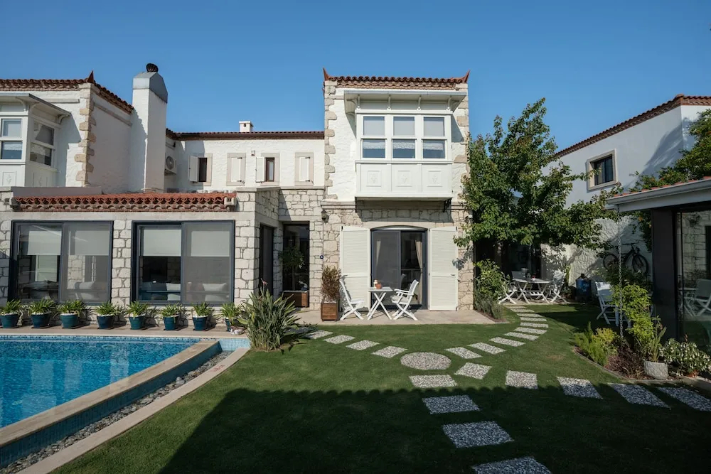 Sedirli Ev Alacati