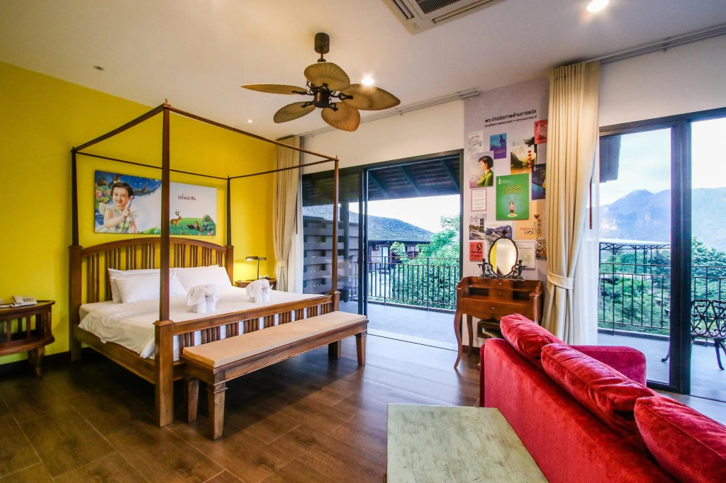 Double Suite with balcony (full double bed)