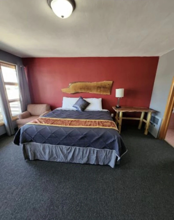 Tri-States Wood Inn