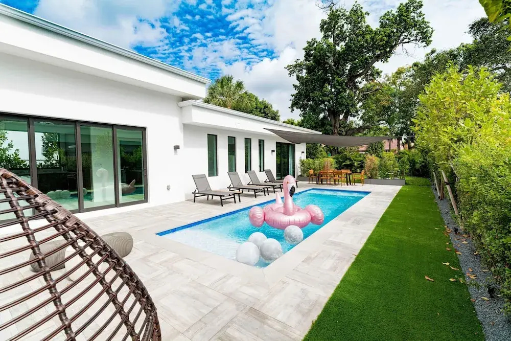Villa Milan - Billiards Terrace w Grill Smart TV, Miami