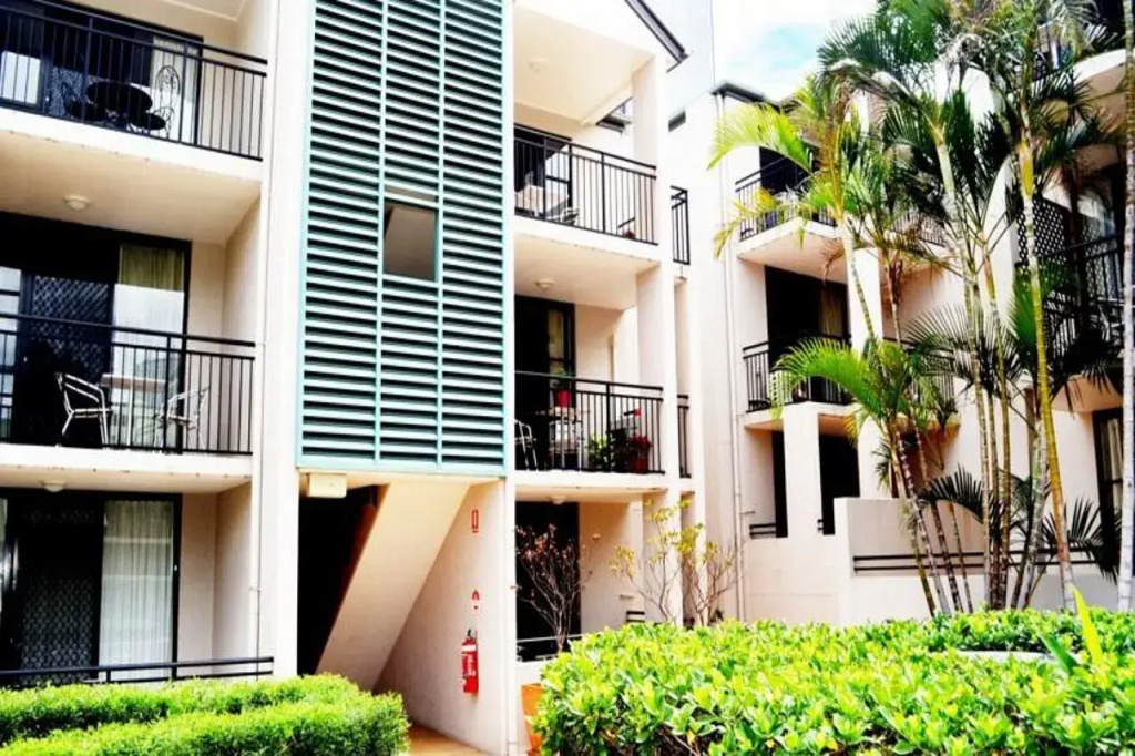 Spring Hill Mews Apartments