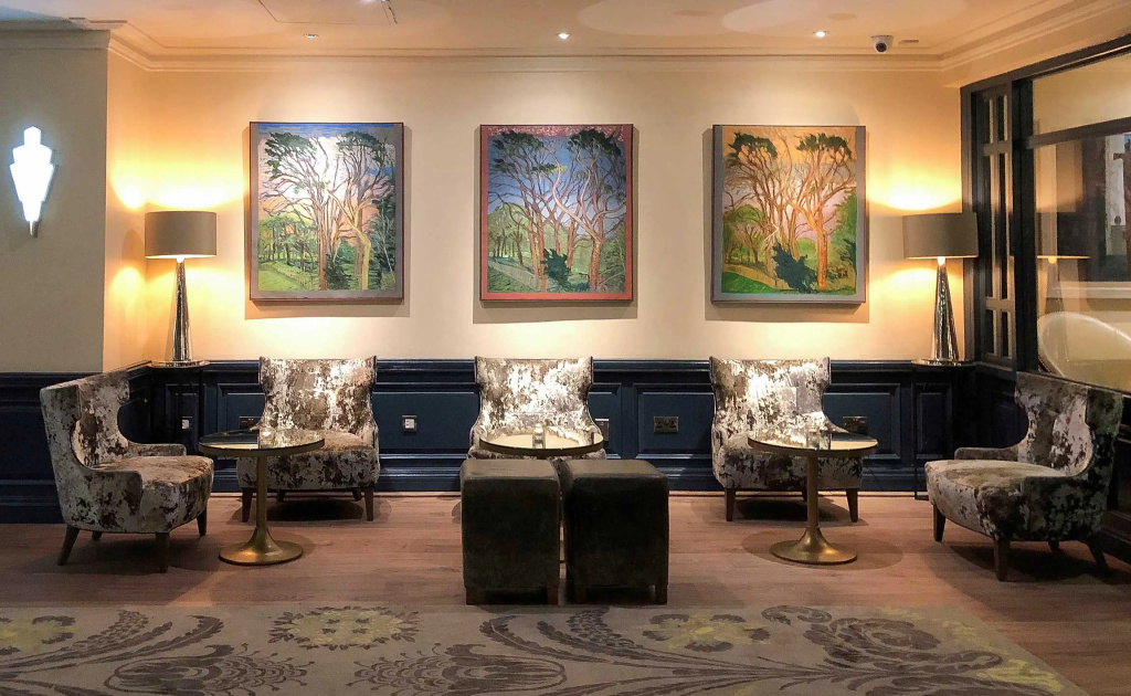 Lobby & Reception