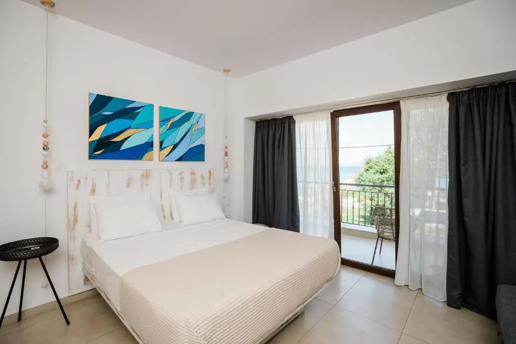 Standard Double room with balcony and with sea view (full double bed)