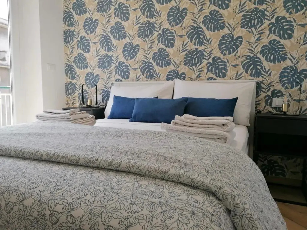 Standard Double room with balcony (full double bed)