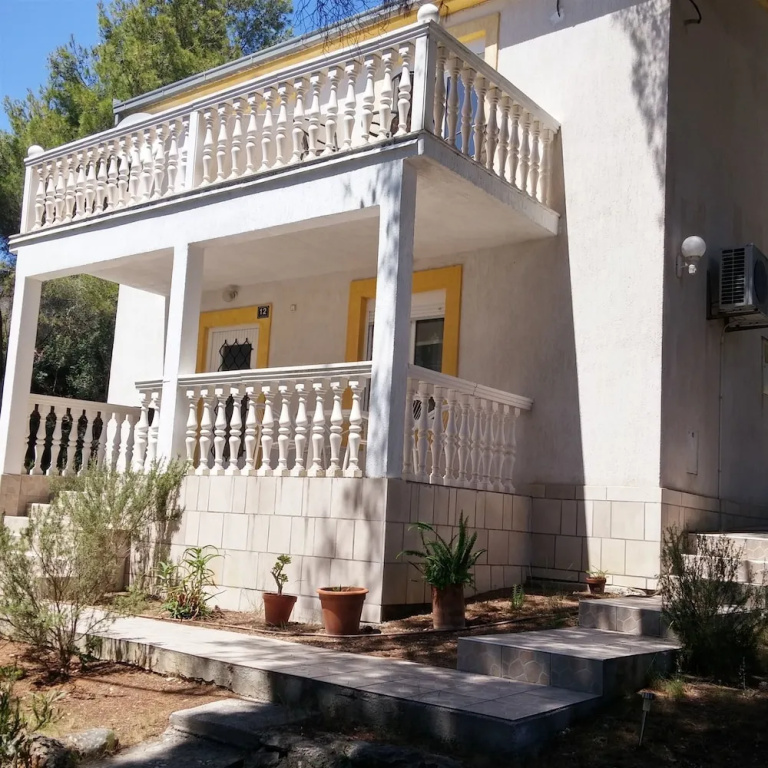 Apartments Elena