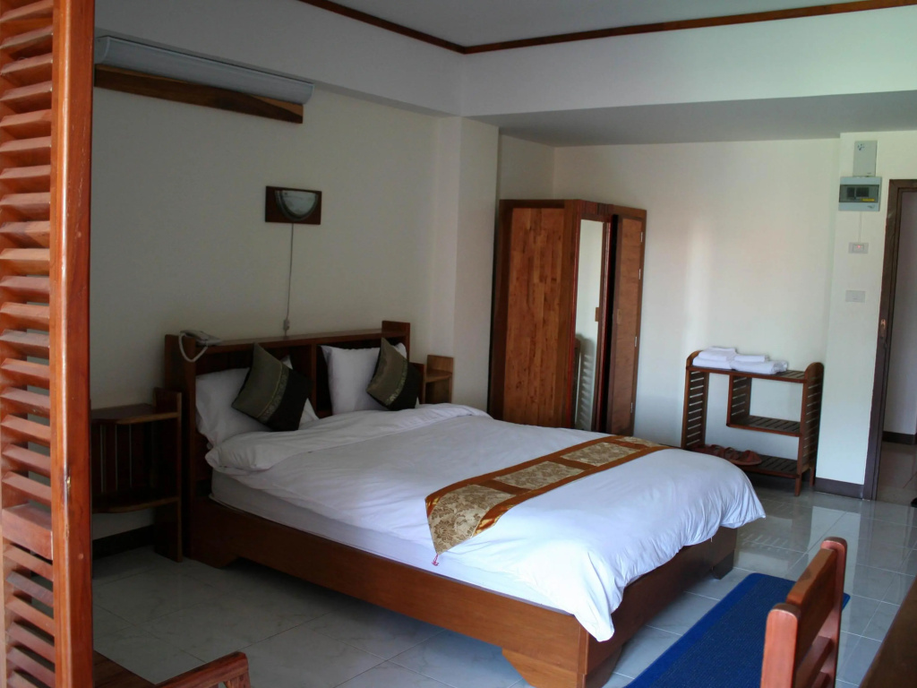 Riverfront Hotel Mukdahan - Chambres