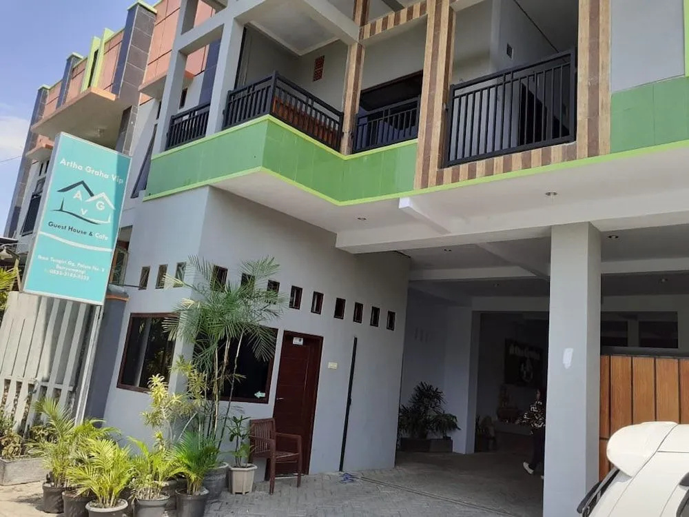 Oyo 2453 Artha Graha Vip