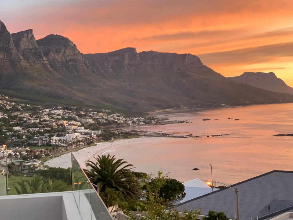 6 on Clifton - Spacious 2 bedroom apartment