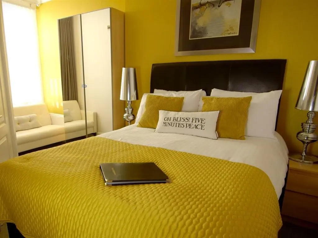 Comfort room