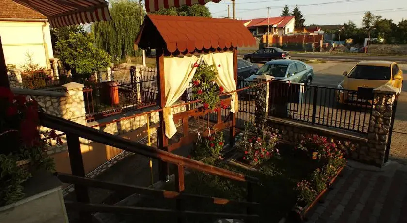 Balcony & Terrace