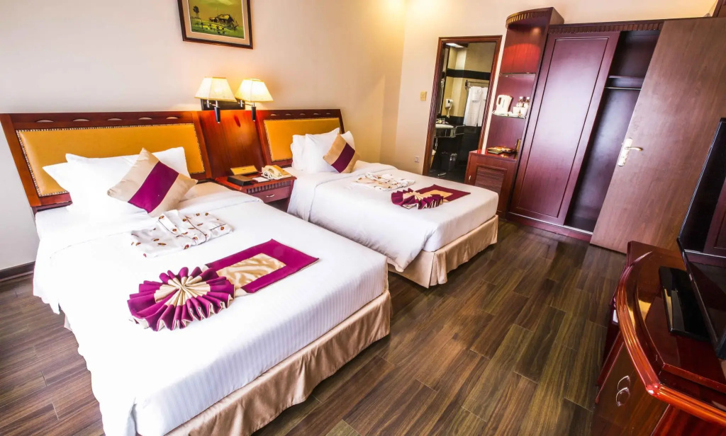 2 Bedrooms Apartment