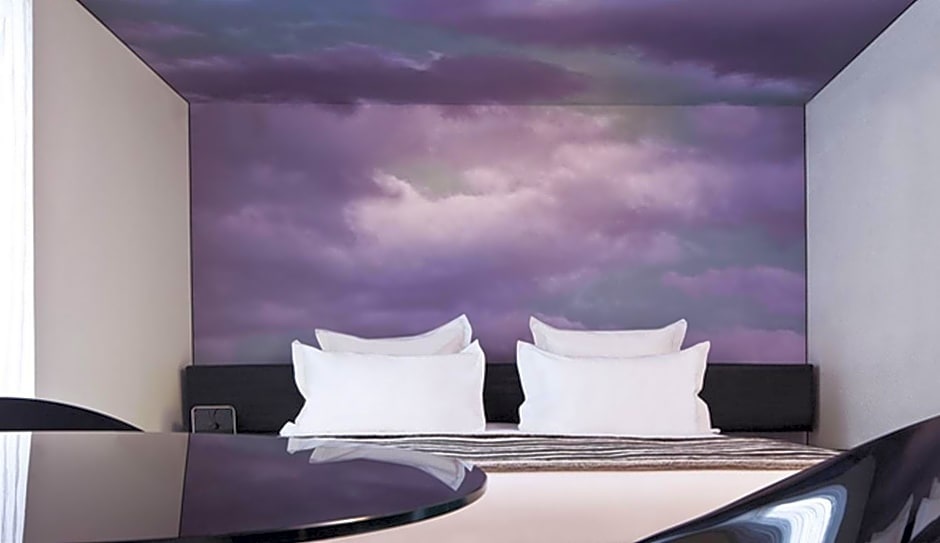 7 Eiffel Hotel 69