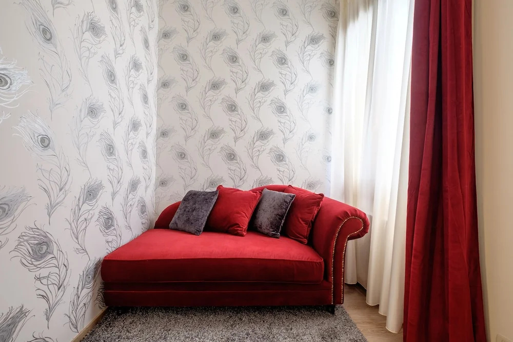 3 Bedrooms Apartment