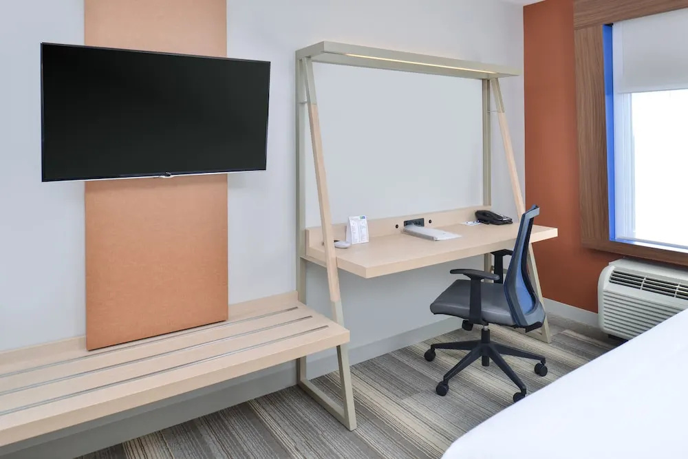 Holiday Inn Express & Suites Farmington Hills - Detroit by IHG - Chambres