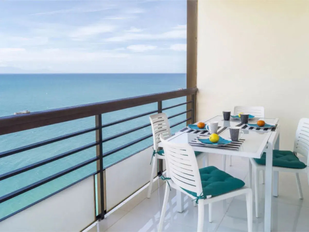 Balcony & Terrace