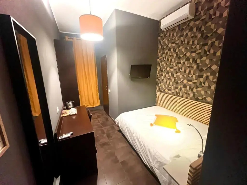 Economy room