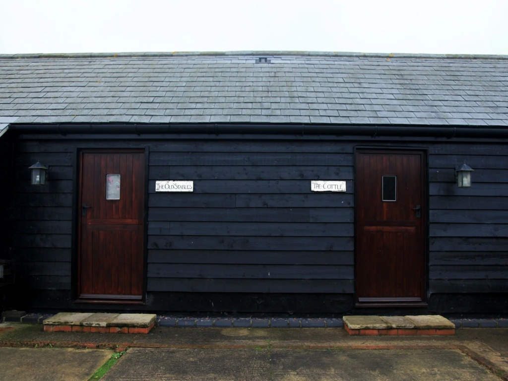 Manor Farm-MK