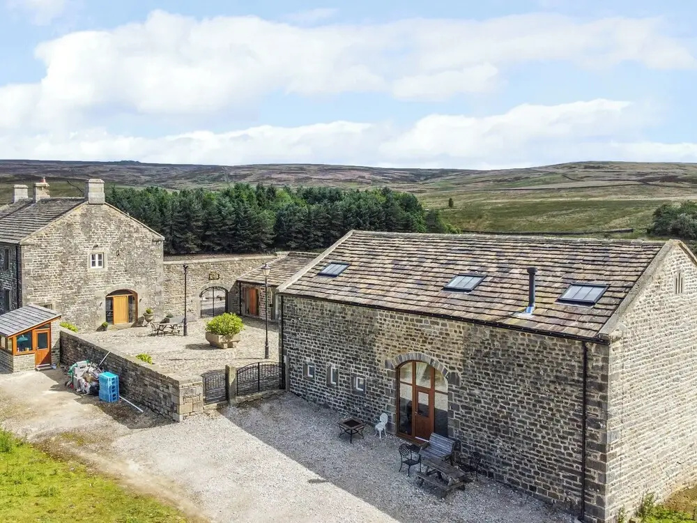 Snave Barn