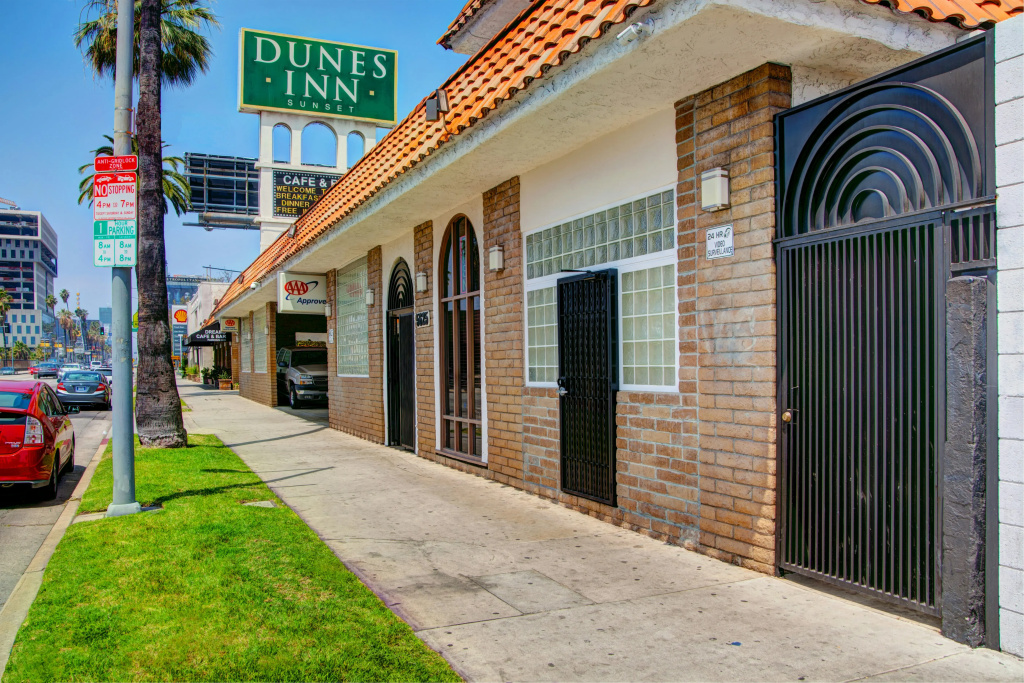 Dunes Inn Sunset — фото