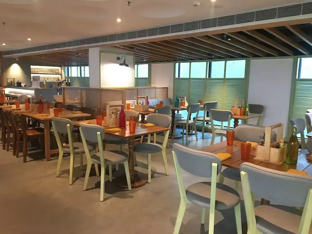 Food & Beverage