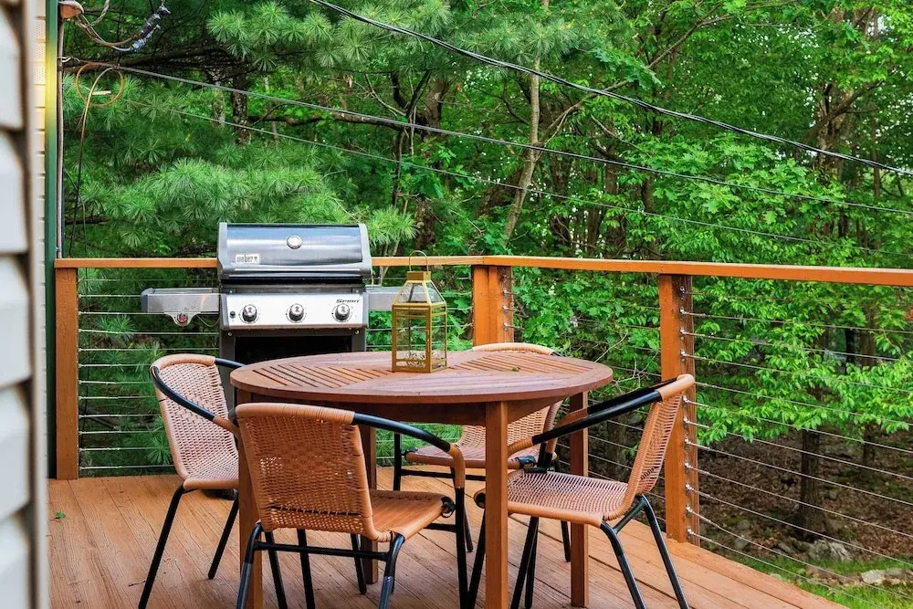 Summit Shores Tranquil Escape Designed for Groups w/ Hot Tub, Fire Pit + Game Room