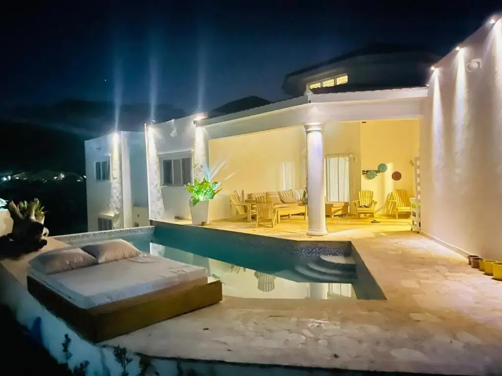 Playa Laguna 65 5 bedroom Villa
