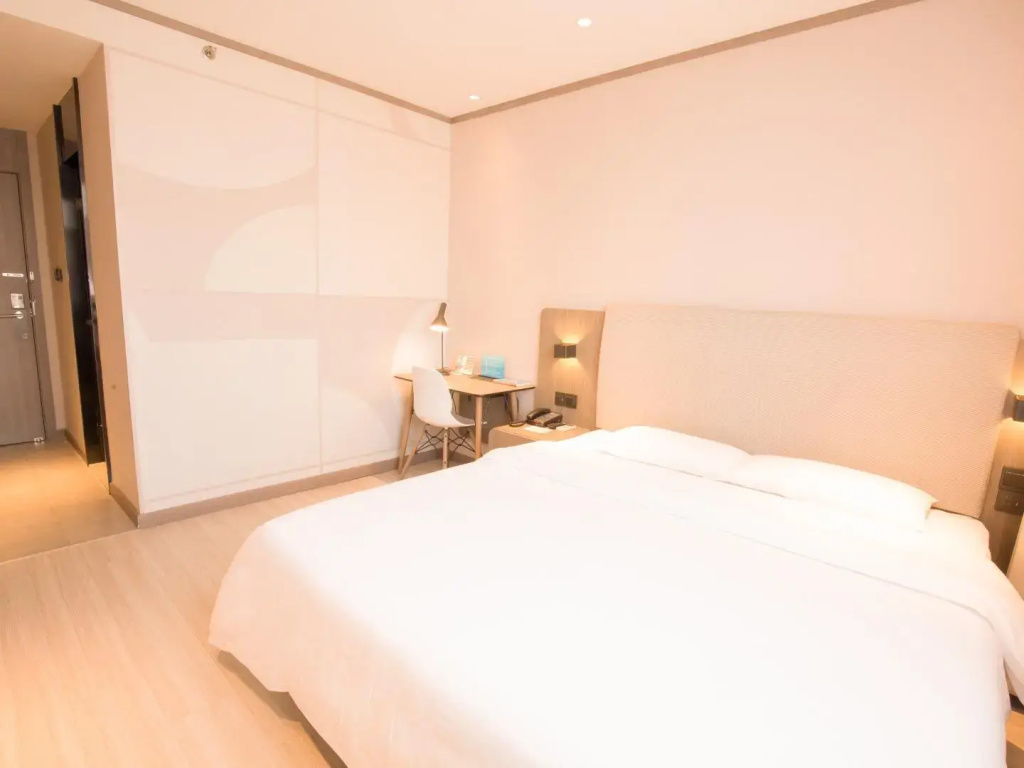 Superior Double room (full double bed)
