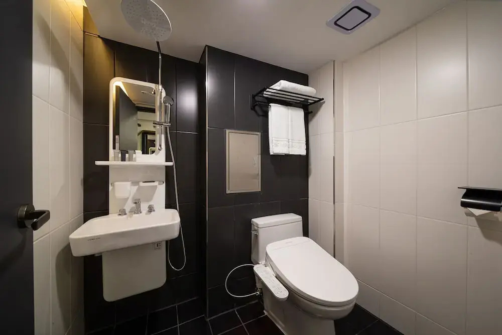 Economy room