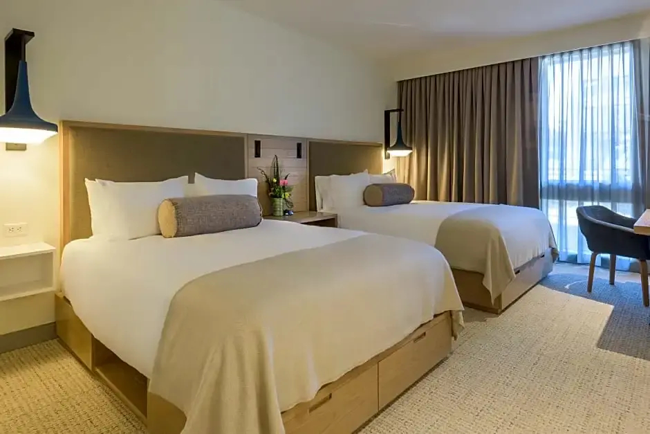 豪華四人房，雙人床