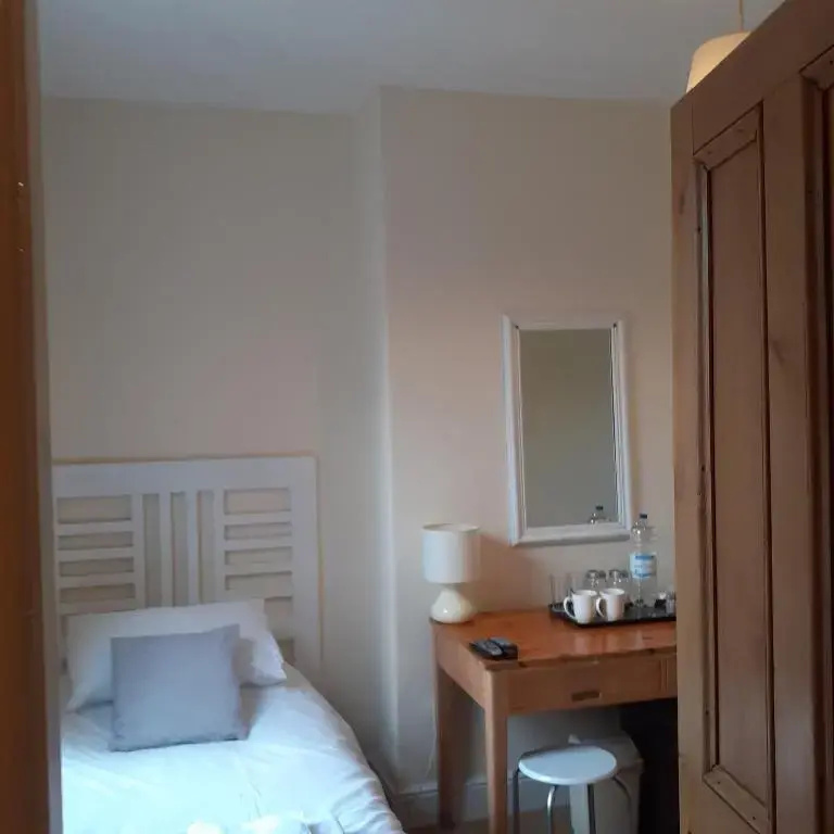 2 Bodwen Villas