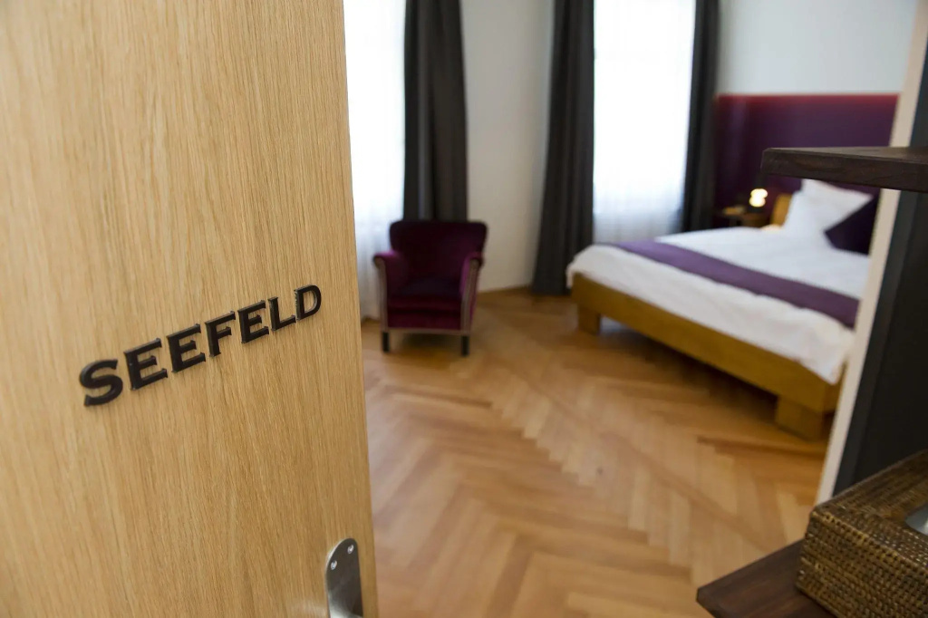Classic Double room (full double bed)