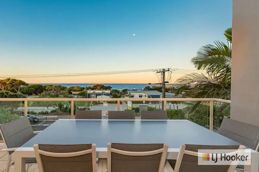 Exclusive Ocean View Penthouse On Marine Parade
