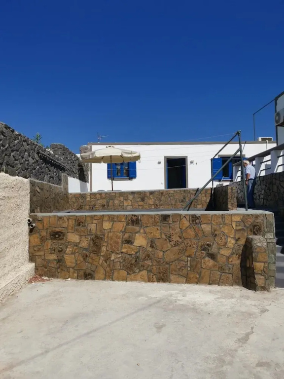 Akrotiri Bella View