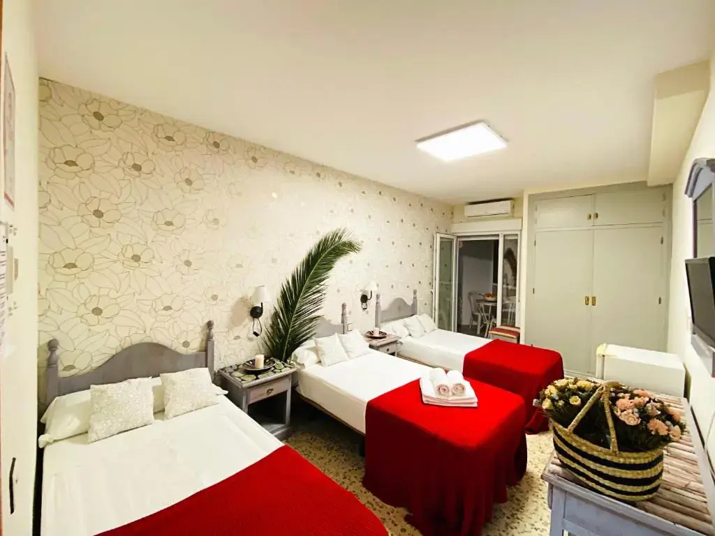 Standard Triple room